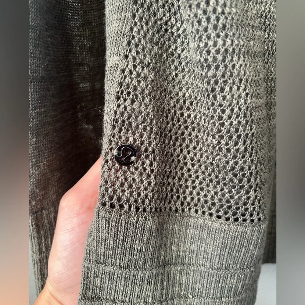 Lululemon Well Being Crew Sweater *Linen
Grey Sage - Picture 7 of 9